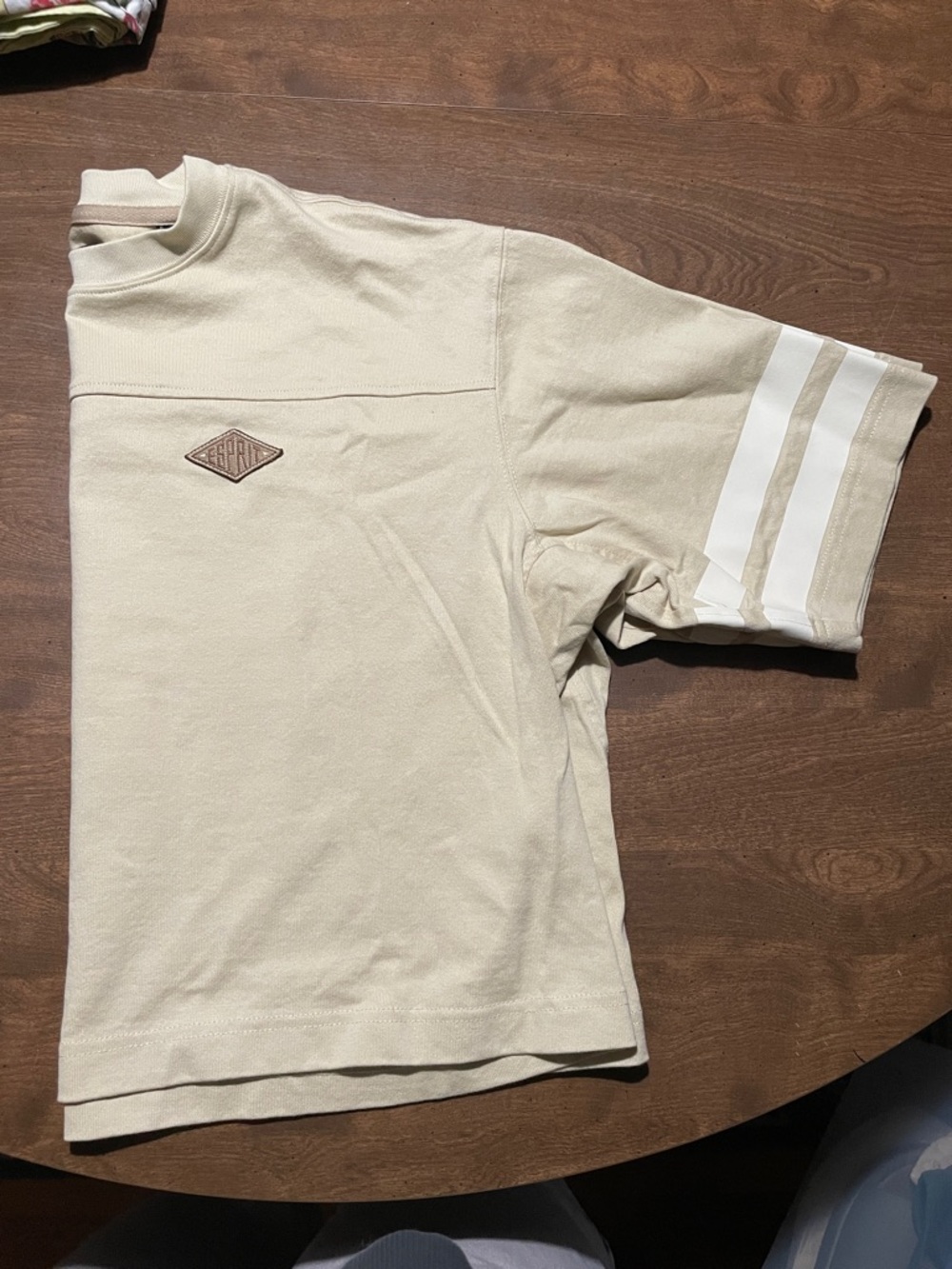 Esprit Cream Graphic Short Sleeve Sweatshirt with Black Trim